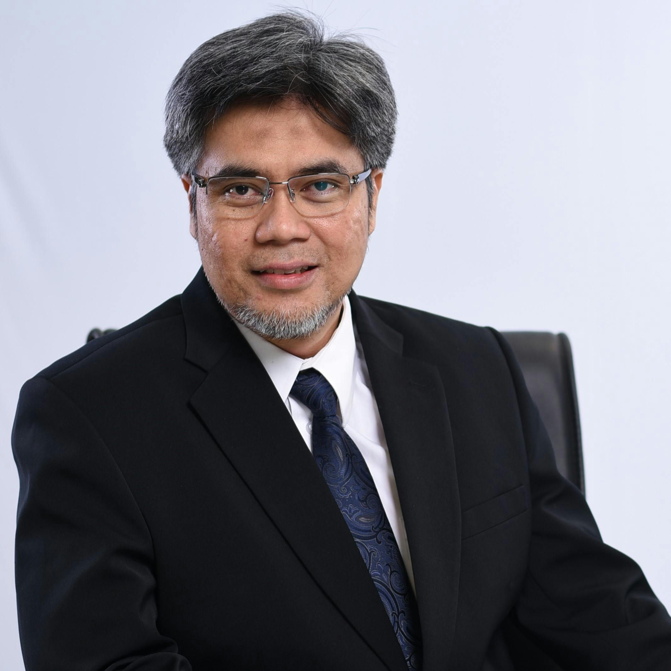 Dr. Nuki Agya Utama